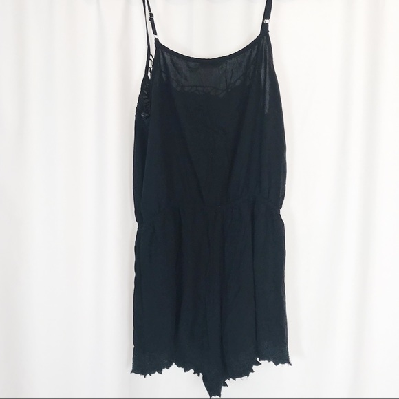 Blu Pepper Romper ⭐️ - Picture 3 of 4